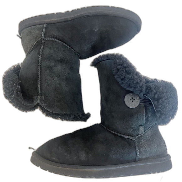 Ugg Bailey Button Short Boots Black Shearling Women's Size 9 - Picture 1 of 8